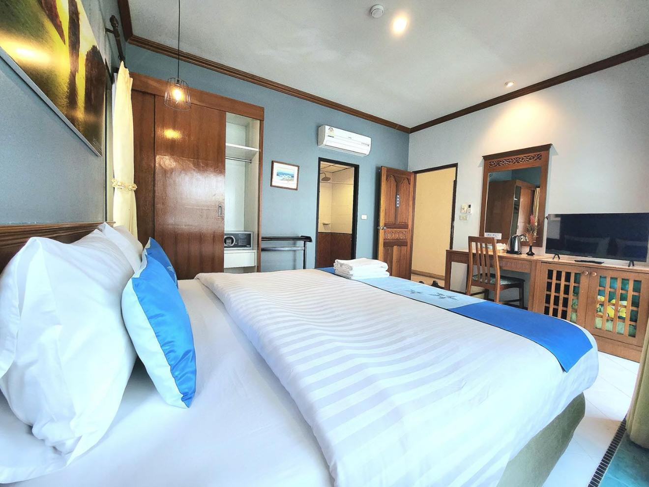 Sea Front Boutique - Patong