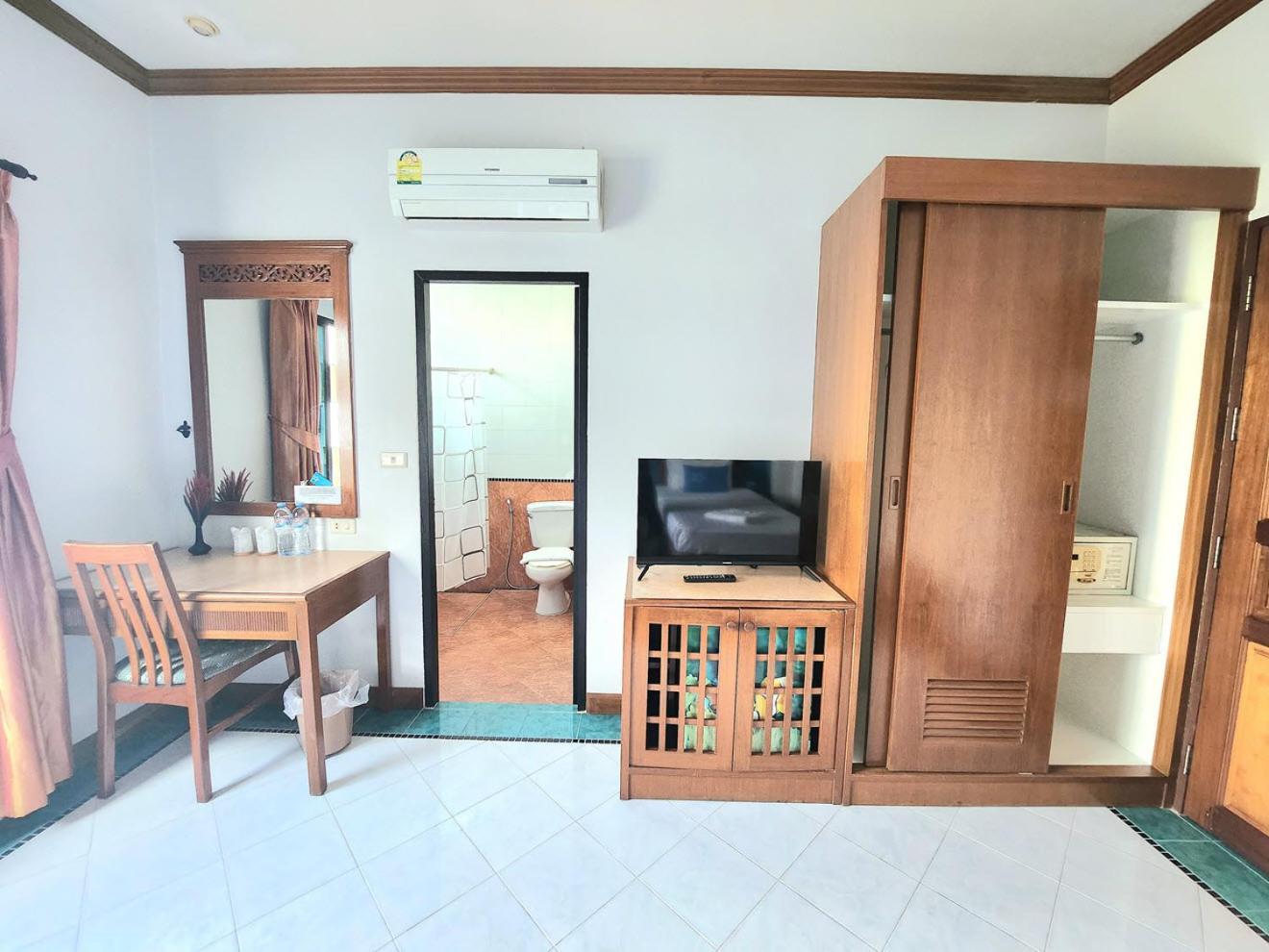 Sea Front Boutique - 3* Patong